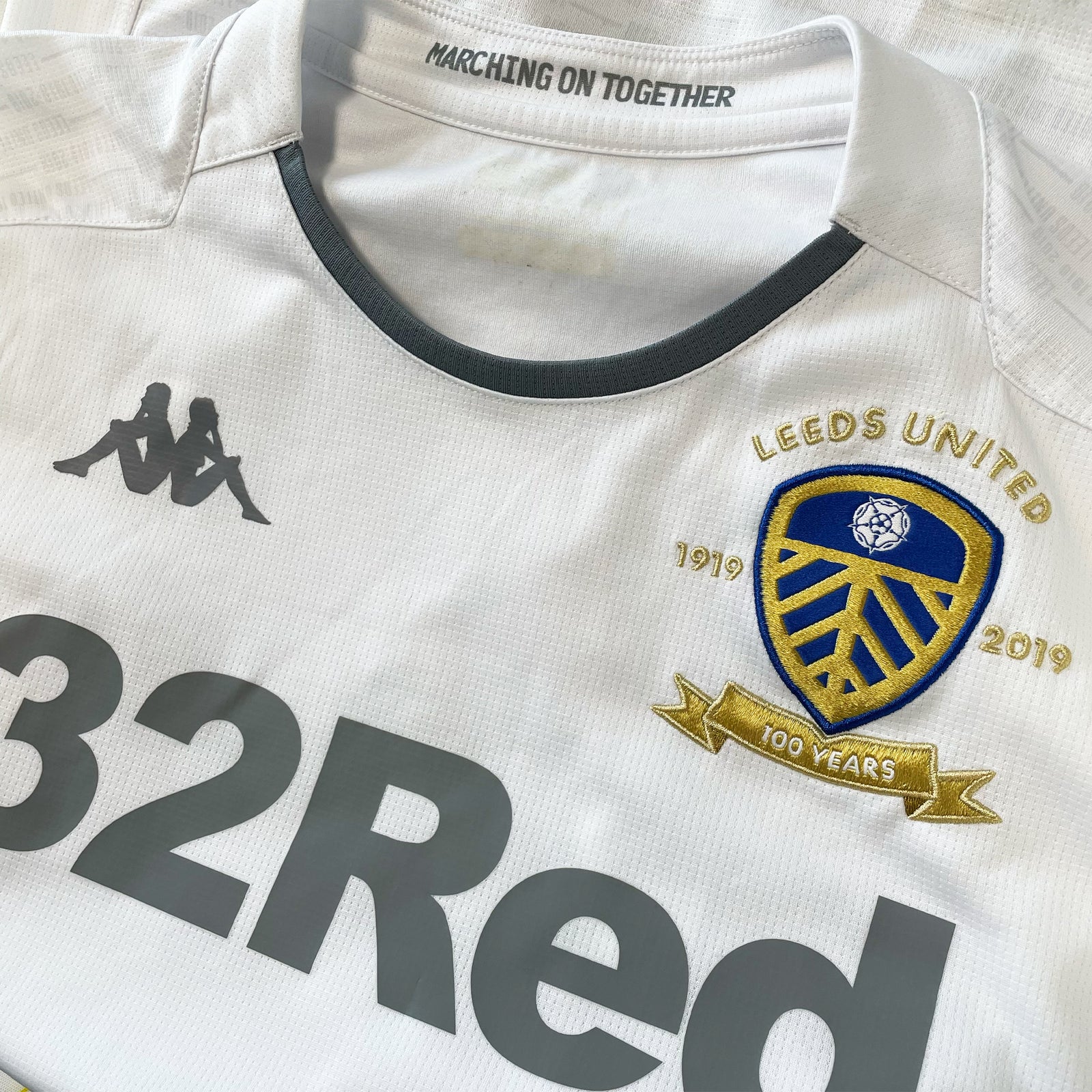 Maillot De Football Leeds United 2019/2020 Troisième Kappa 100 Ans Maillot De Football Leeds United 2019/2020 Troisième Kappa 100 Ans