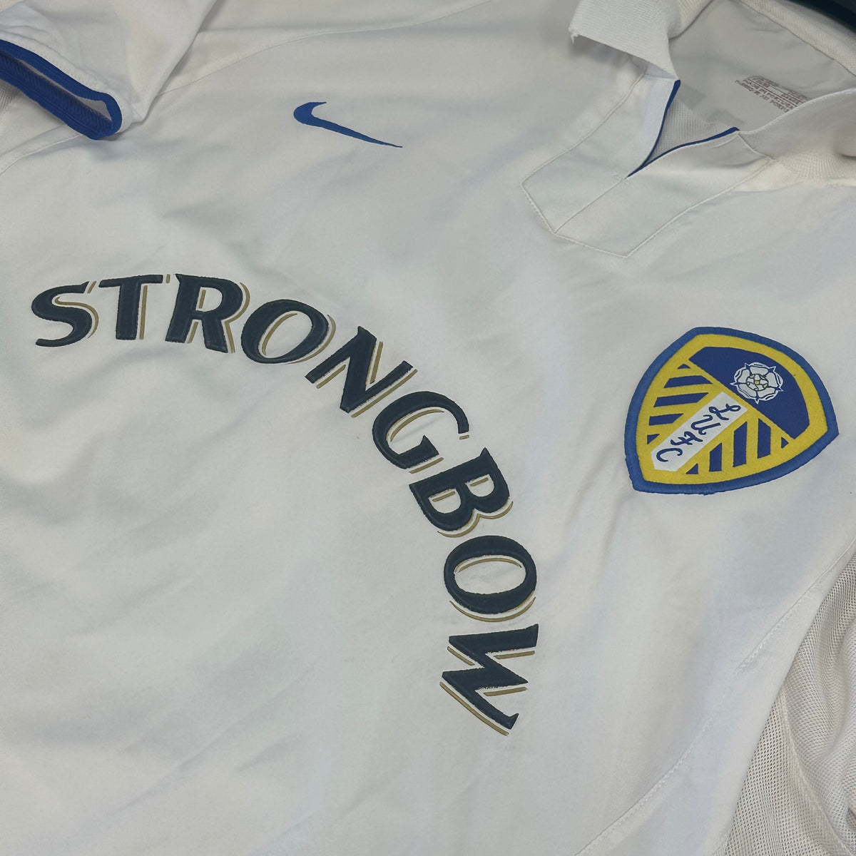 2002-03 Leeds United Home Shirt Smith 17 [Perfect] XL — Looking after your Leeds United Home jersey | The Vault