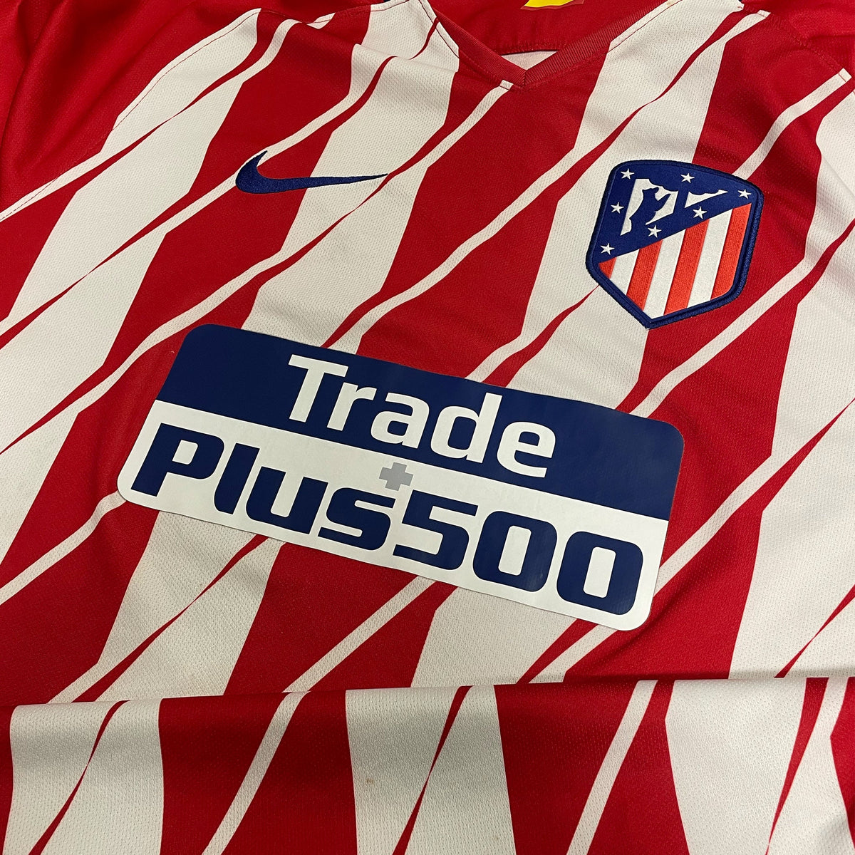 2017-18 Atletico Madrid Home Shirt [Excellent] L — How we grade our retro Atletico Madrid shirts | The Vault