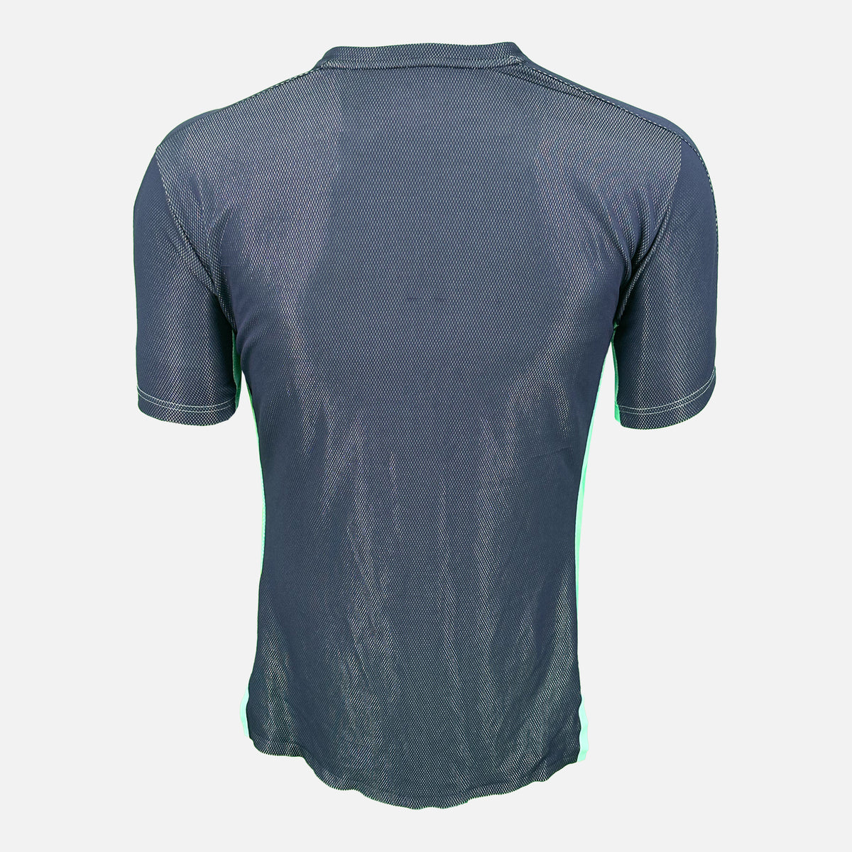 2018-19 Arsenal Training Shirt [Excellent] L — Looking after your Arsenal Training jersey | The Vault