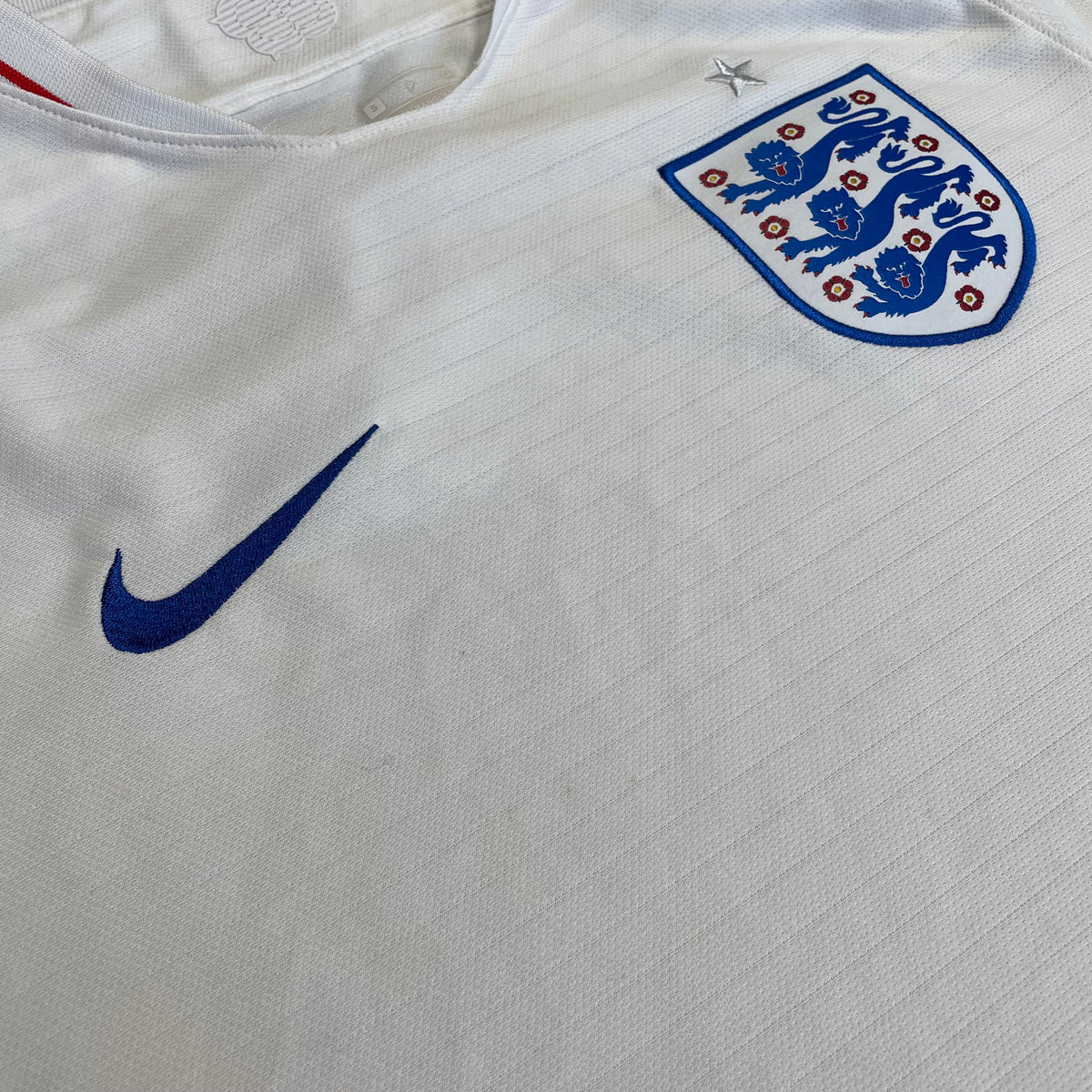 2018-20 England Home Shirt [Excellent] S — Looking after your England Home jersey | The Vault