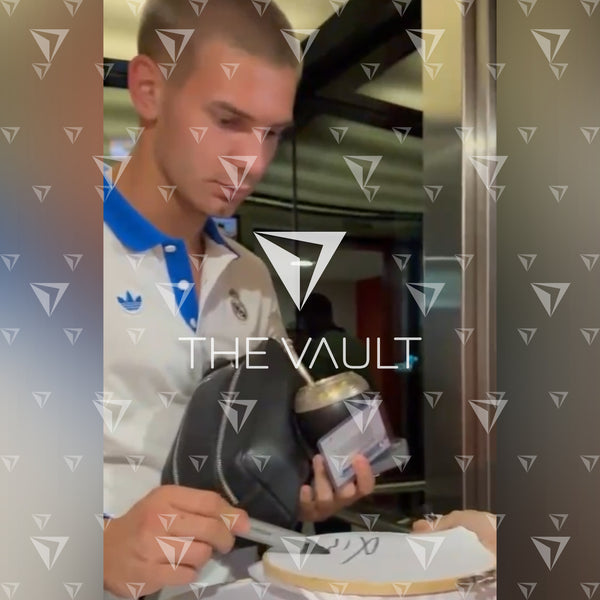Framed Franco Mastantuono Signed Real Madrid Shirt 2025-26 Home [Classic] – alternate view