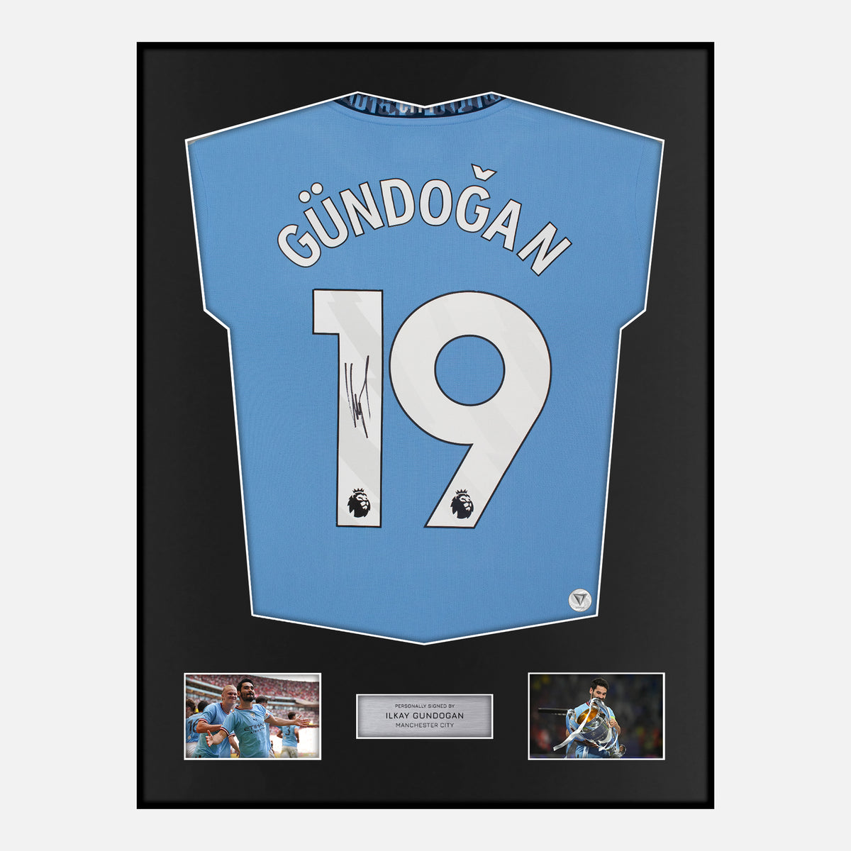 Framed Ilkay Gundogan Signed Manchester City Shirt 2024-25 Home [Classic] — Verified autograph with NFC and certificate | The Vault