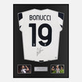 Framed Leonardo Bonucci Signed Juventus Shirt 2021-22 Home [Classic]