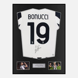Framed Leonardo Bonucci Signed Juventus Shirt 2021-22 Home [Classic]