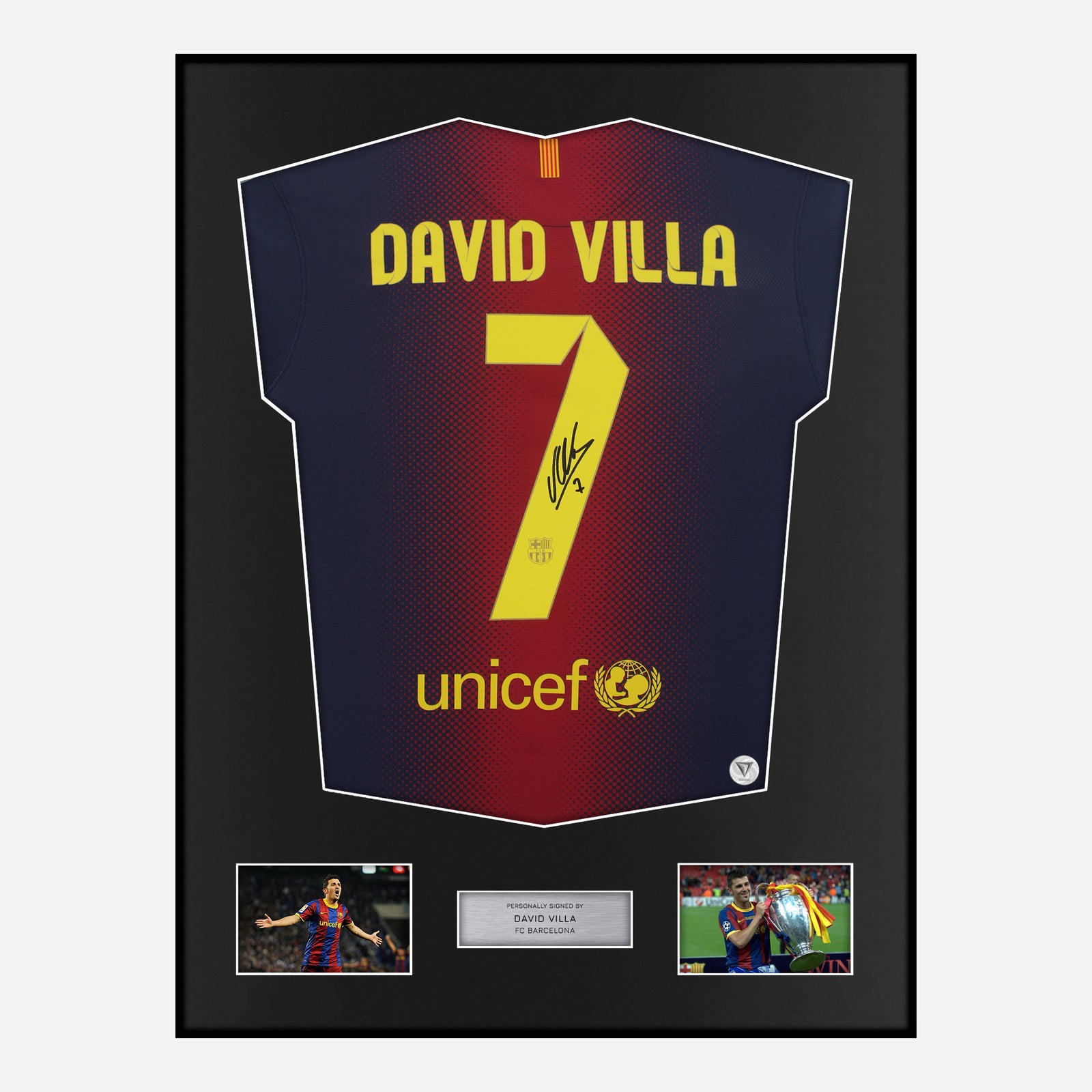 Framed David Villa Signed Barcelona Shirt 2012-13 Home [Classic]