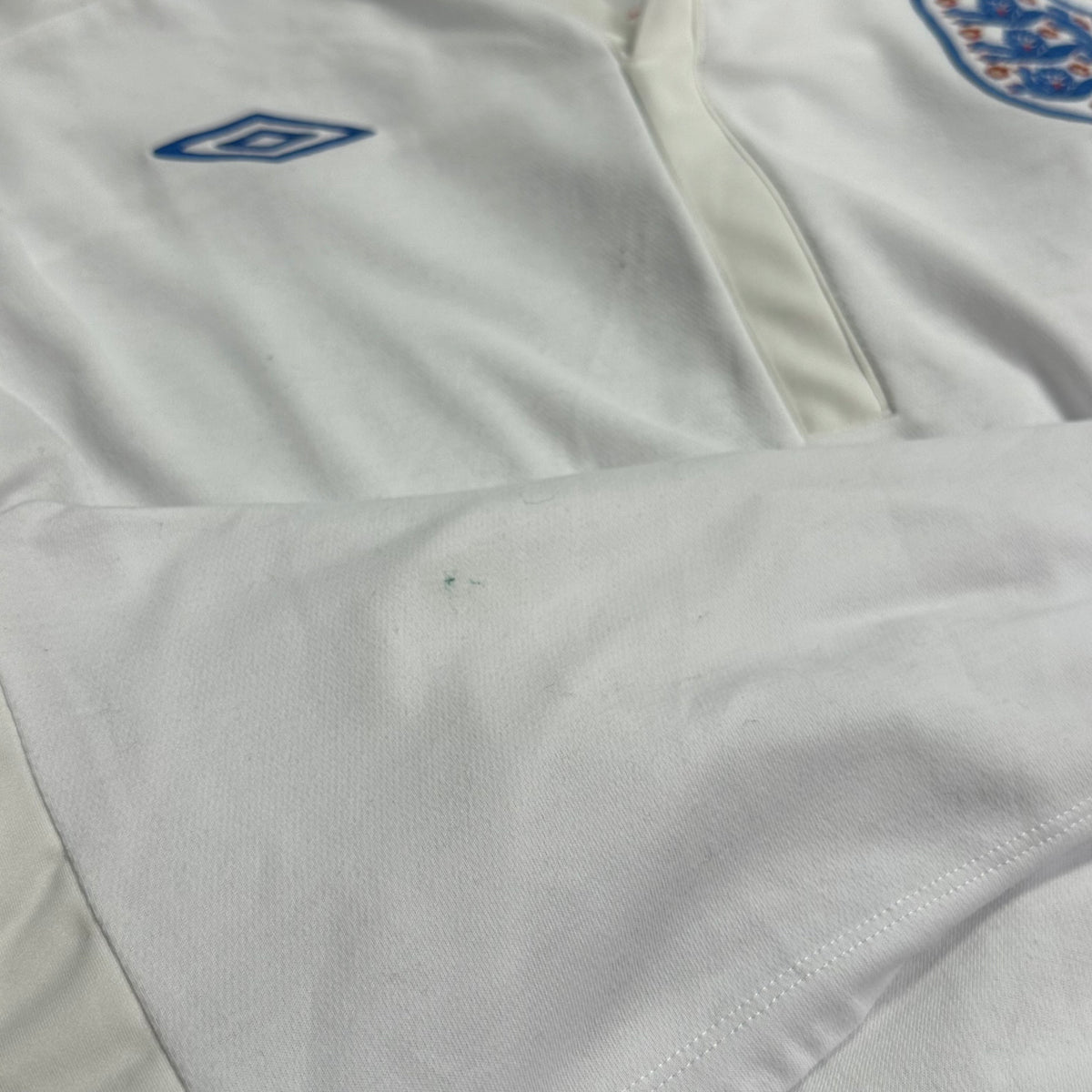 2010-11 England Home Shirt [Excellent] XXL — Looking after your England Home jersey | The Vault