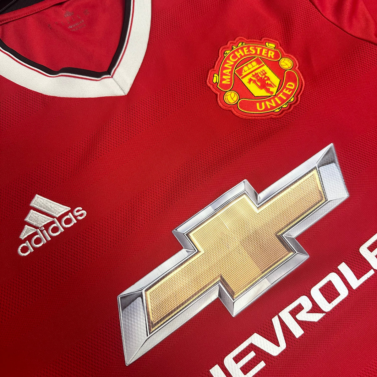 2015-16 Manchester United Home Shirt [Perfect] — Looking after your Manchester United Home jersey | The Vault