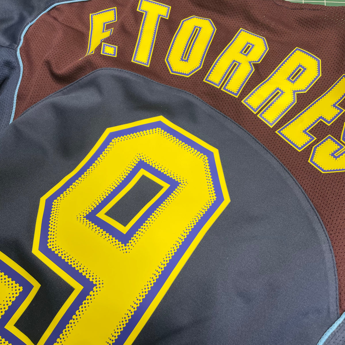 2004-05 Atletico Madrid Away Shirt Torres 9 [Excellent] L — Looking after your Atletico Madrid Away jersey | The Vault