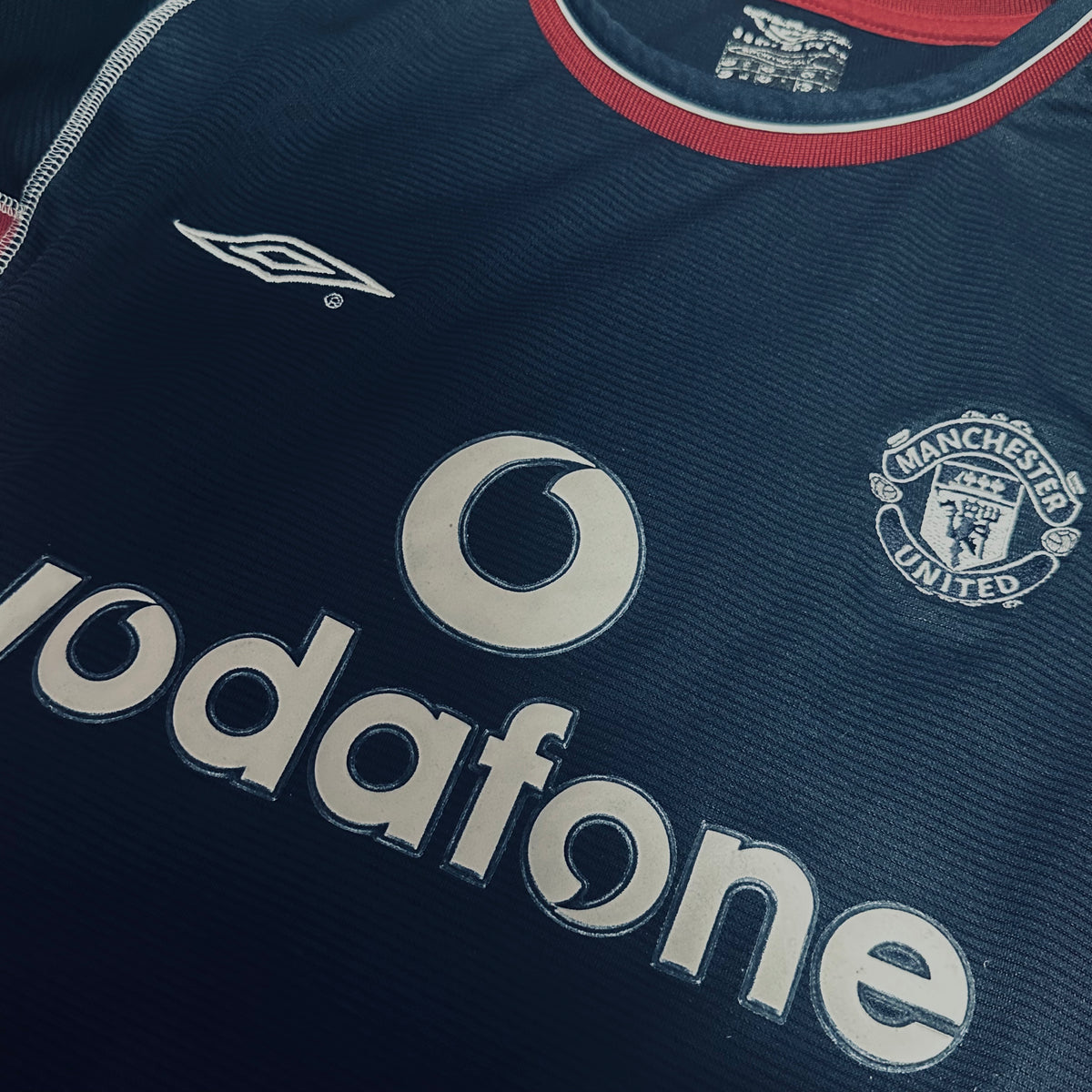 2000-01 Manchester United Third away Shirt [Good] M — Looking after your Manchester United Third jersey | The Vault