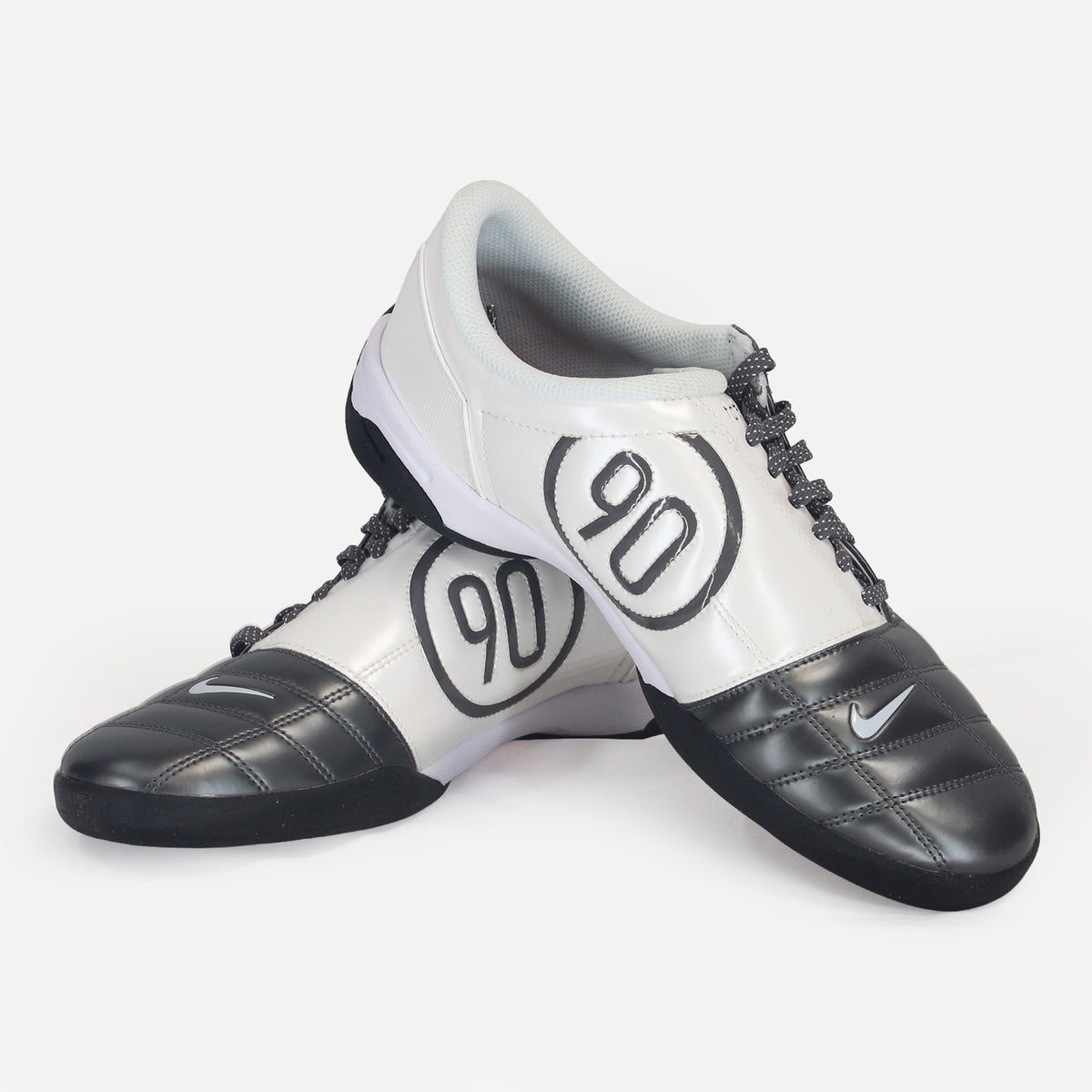 Nike Total 90 Indoor Football Boots Graphite/White IC [New] UK 7.5 — Nike football boots, indoor court [ic] | The Vault