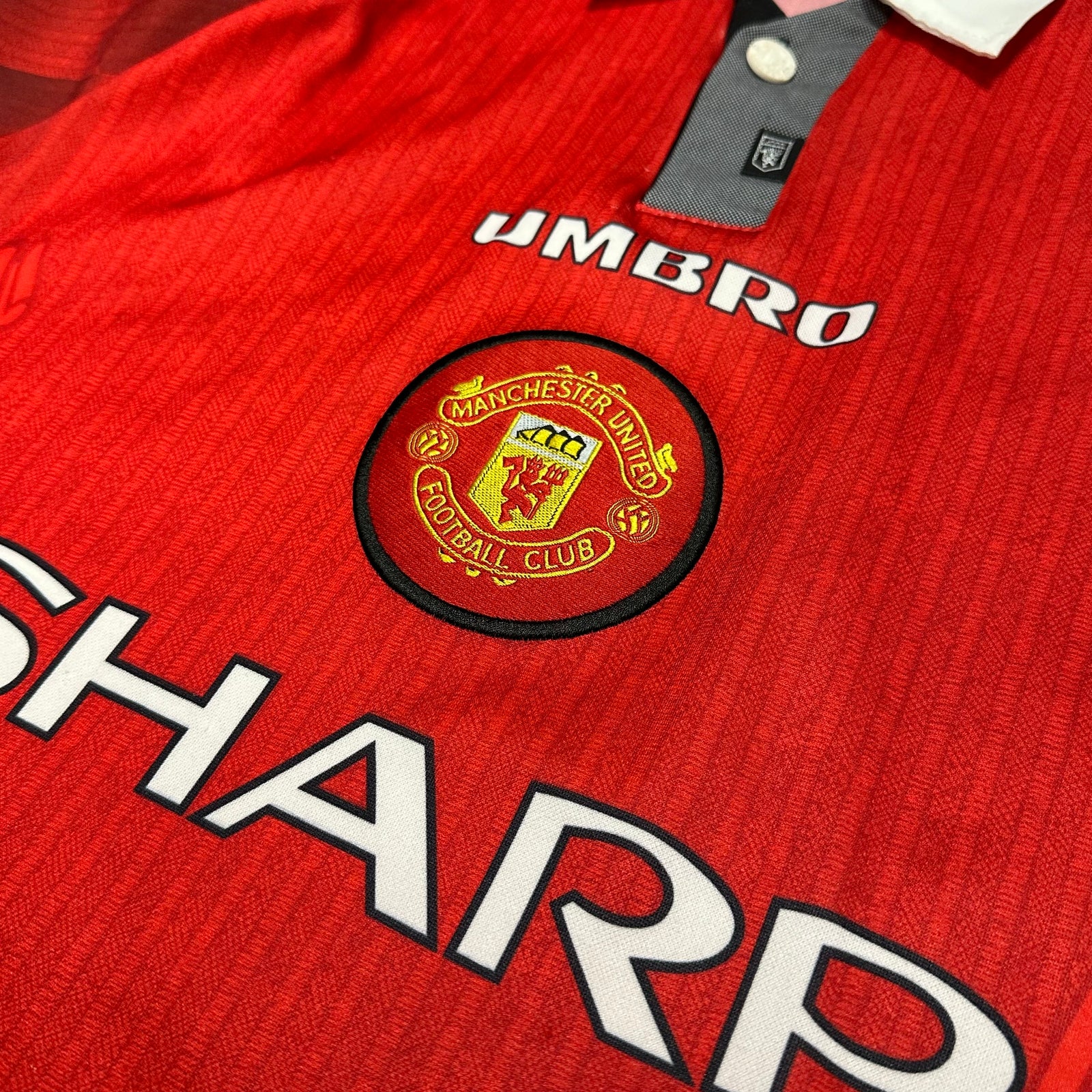 Maillot Manchester United 1996 – Umbro Rouge Domicile – Taille Enfant XS – Vintage