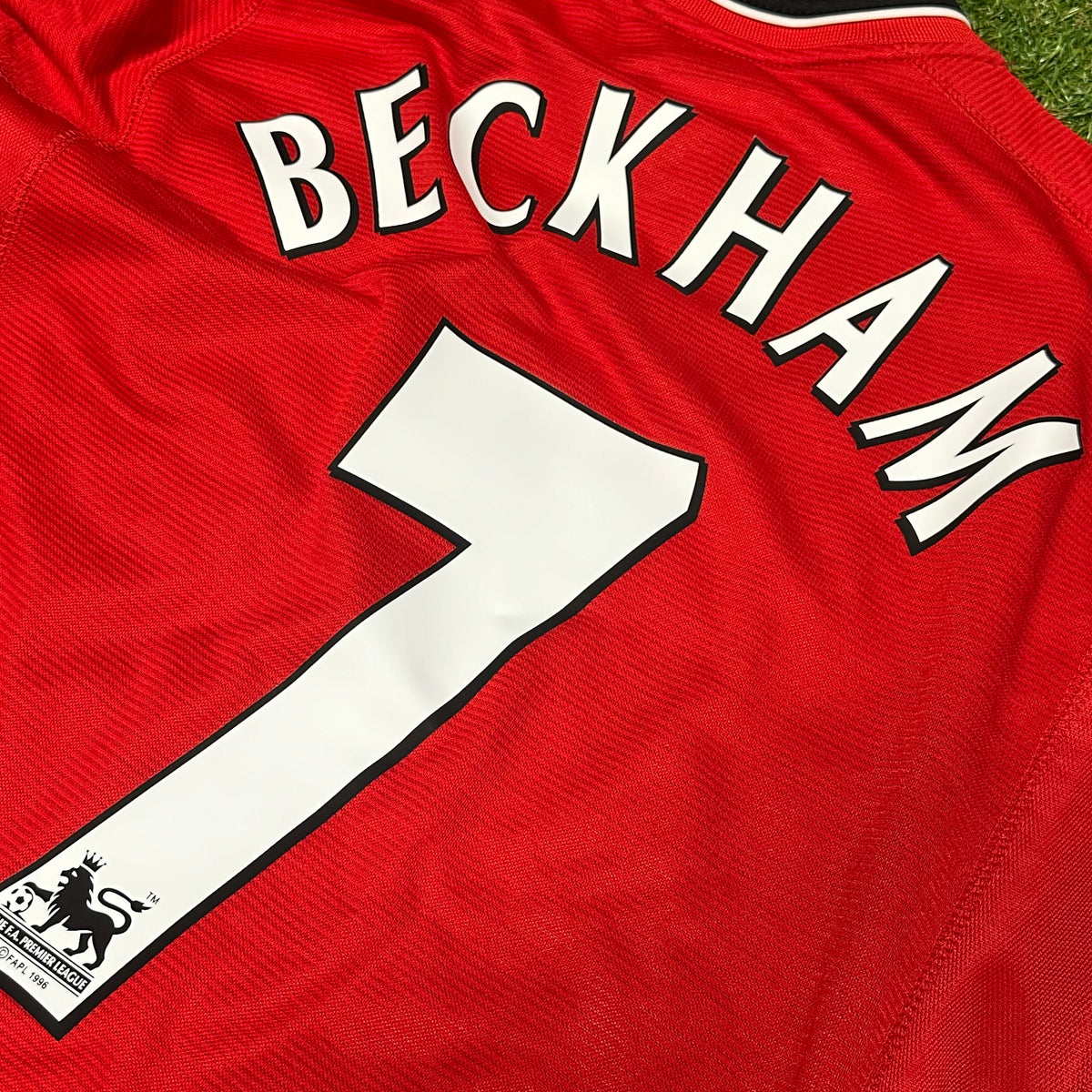 2000-02 Manchester United Home Shirt Beckham 7 [Perfect] — Looking after your Manchester United Home jersey | The Vault