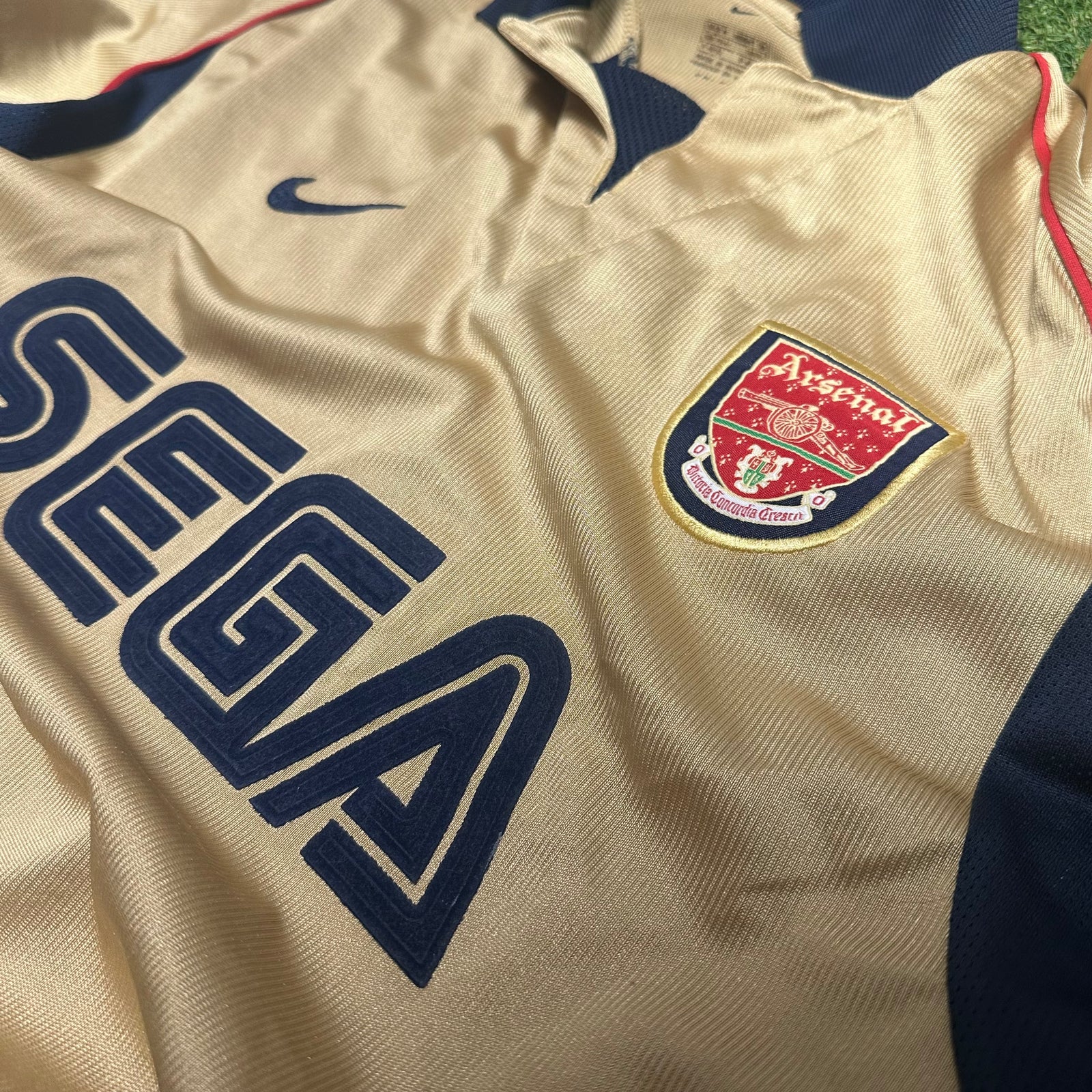 Away Kit Arsenal Gold Sega Kit Arsenal 2001 2002 Arsenal Gold O2