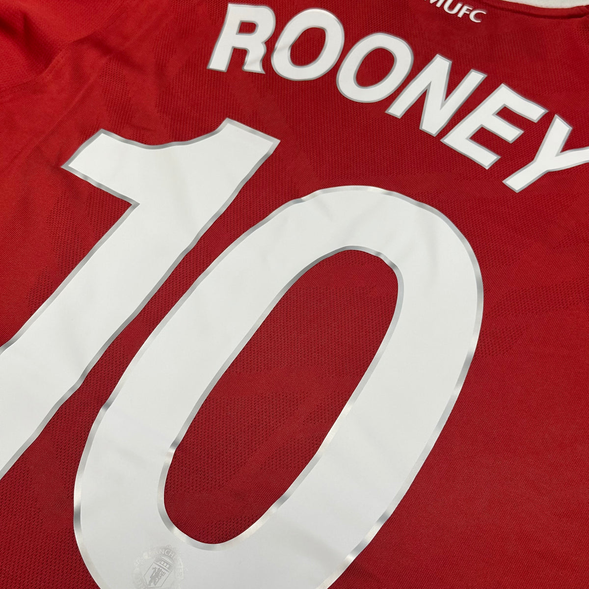 2010-11 Manchester United Home Shirt Rooney 10 [Excellent] — Looking after your Manchester United Home jersey | The Vault