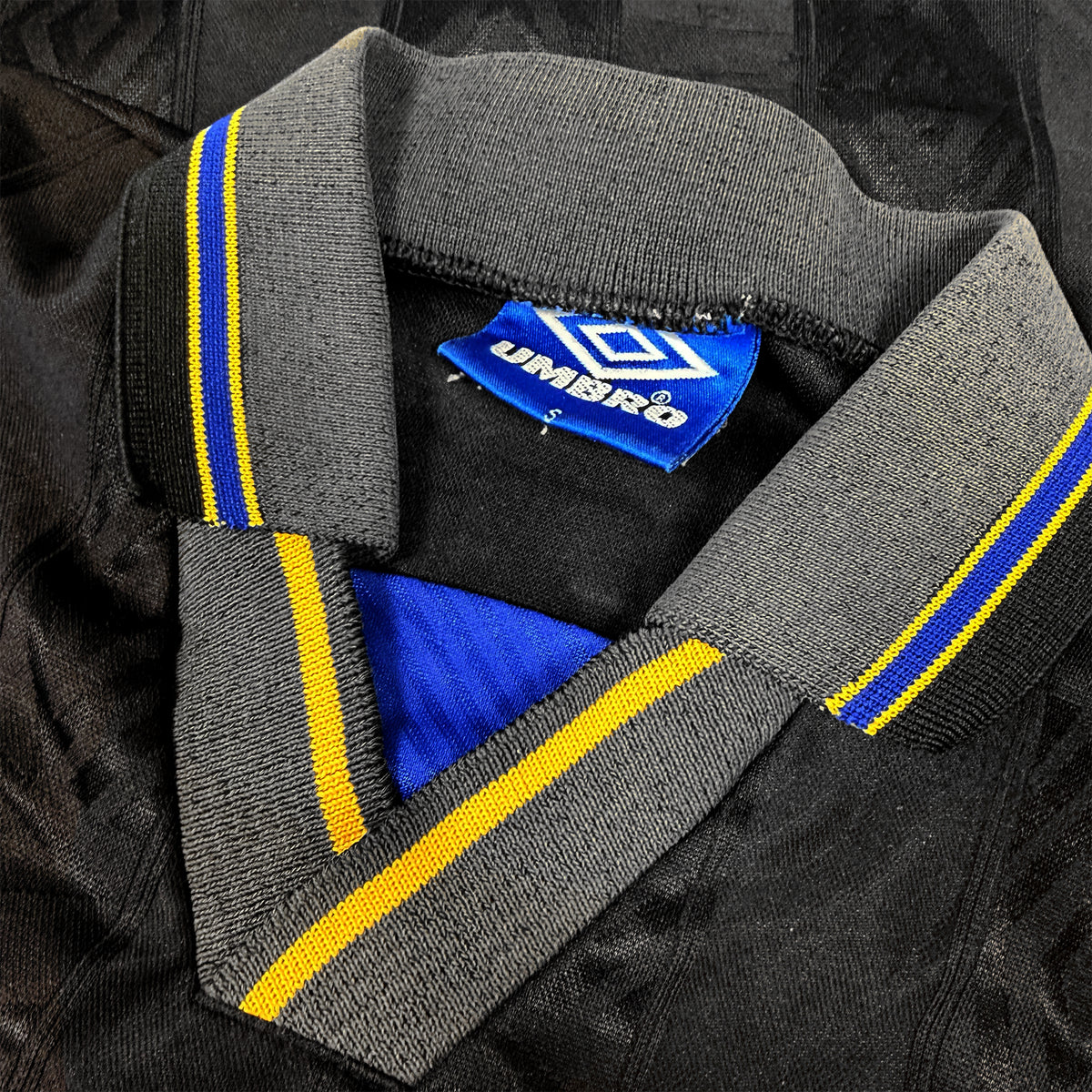 1993-95 Manchester United Away Shirt Cantona 7 [Good] S — How we grade our retro Manchester United shirts | The Vault