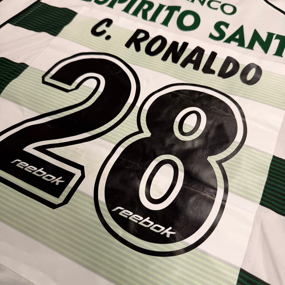 2002-03 Sporting Lisbon Home Shirt Ronaldo 28 Rookie [Excellent] — How we grade our retro Sporting Lisbon shirts | The Vault