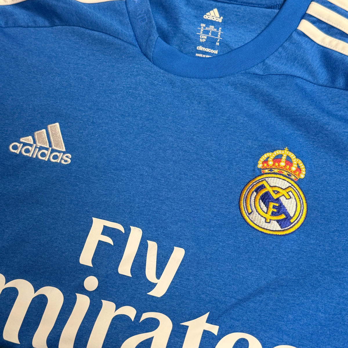 2013-14 Real Madrid Away Shirt Isco 22 [Excellent] S — How we grade our retro Real Madrid shirts | The Vault