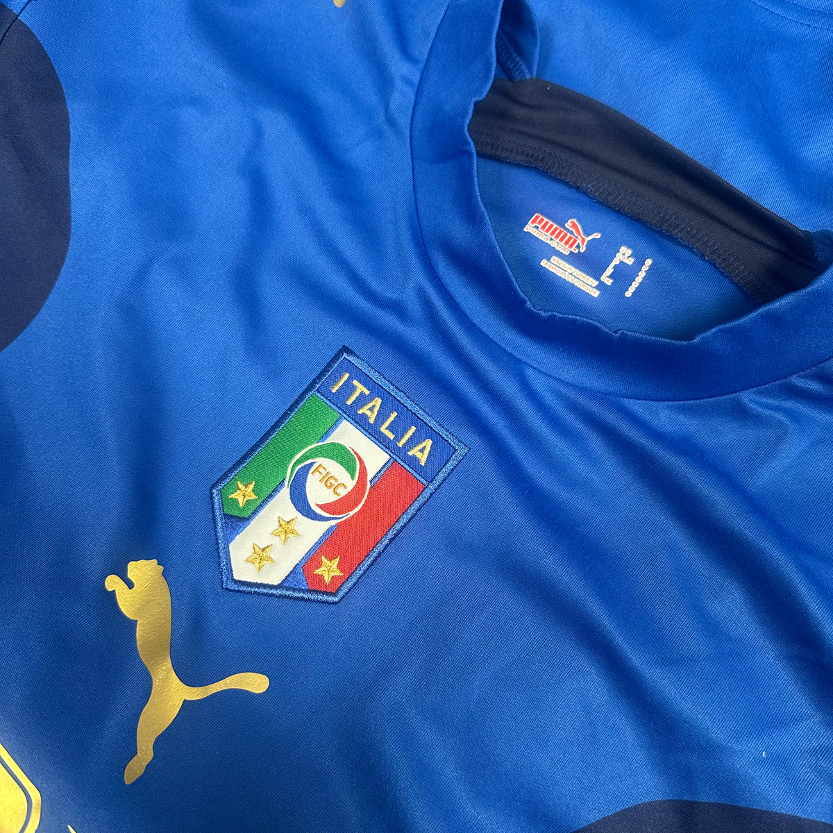 2006 Italy Home Shirt Marco Pirlo 21, 4 Star Edition [Excellent] S — Looking after your Italy Home jersey | The Vault