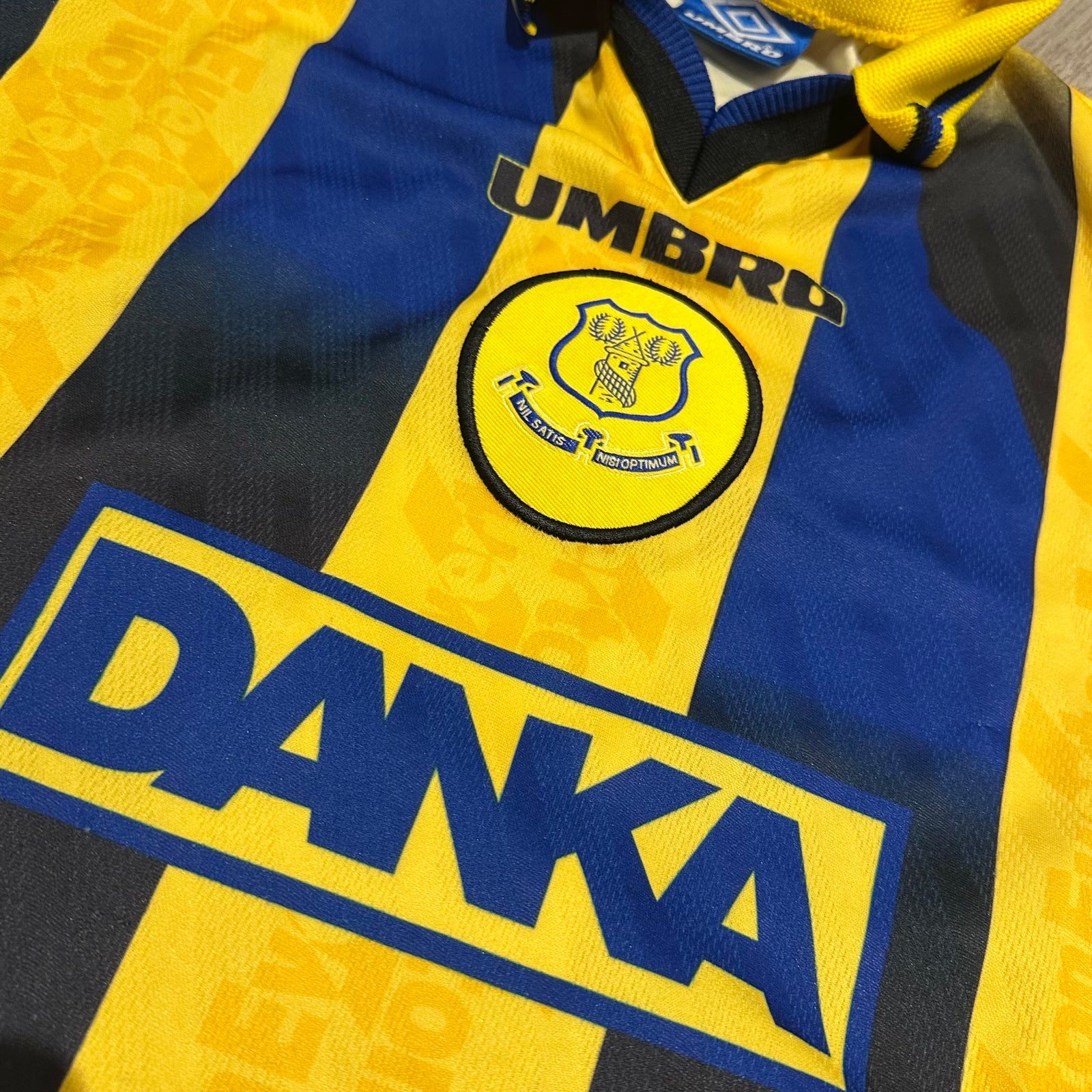 Everton 1996-98 Away Shirt | Umbro
