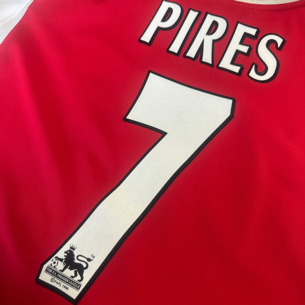 2002-04 Arsenal Home Shirt Pires 7 | Nike Invincibles