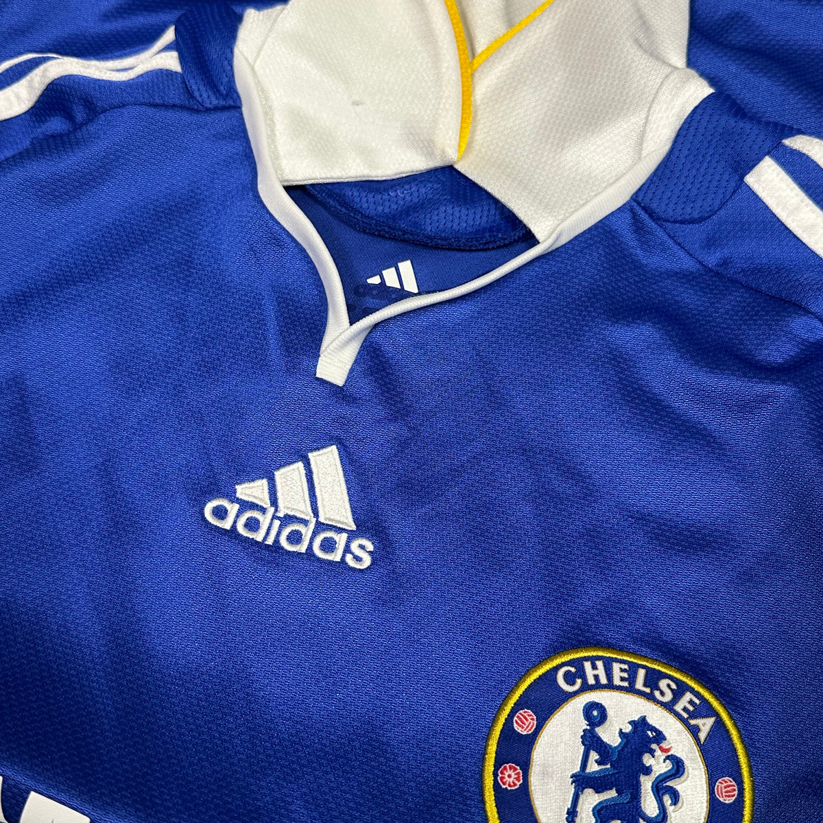 2008-09 Chelsea Home Shirt Drogba 11 CL [Excellent] M — How we grade our retro Chelsea shirts | The Vault