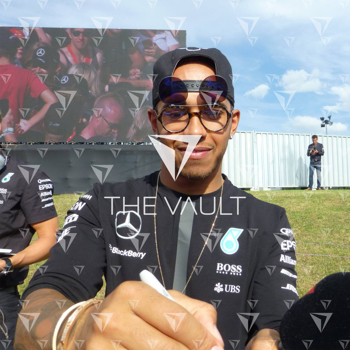 Lewis Hamilton Signed Mercedes AMG Petronas F1 Team Cap [White] — Shape-safe packing, tracked and insured worldwide | The Vault