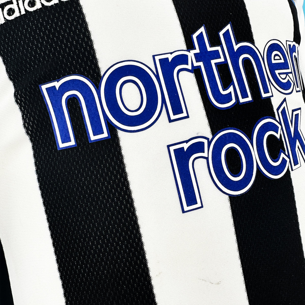 2003-05 Newcastle United Home Shirt [Excellent] L — Looking after your Newcastle United Home jersey | The Vault