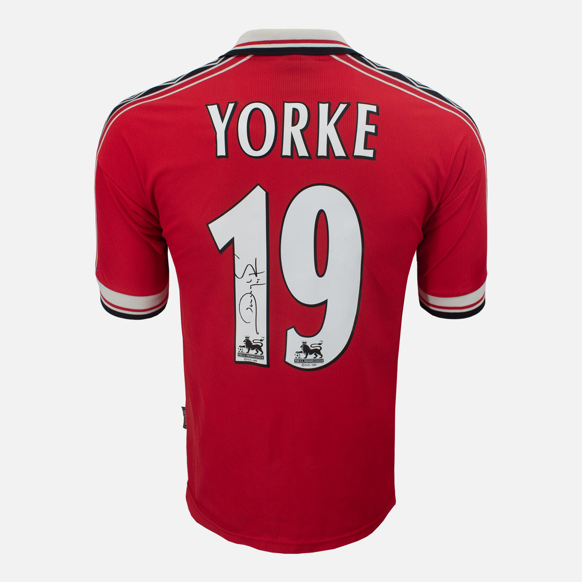 Dwight Yorke Signed Manchester United Shirt 1998-00 Home [19] — Manchester United signed shirt from the 1998 to 2000 season | The Vault