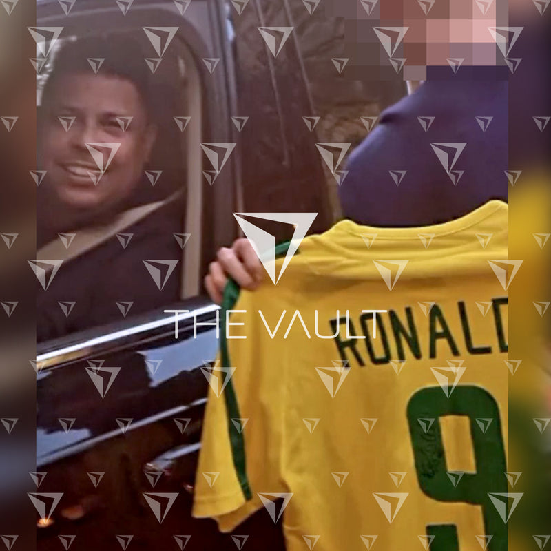 Framed Ronaldo Signed Brazil Shirt 2002-04 Home [Lite]