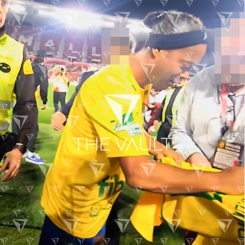 Framed Ronaldinho Signed Brazil Shirt 2002 World Cup Winners [Classic]