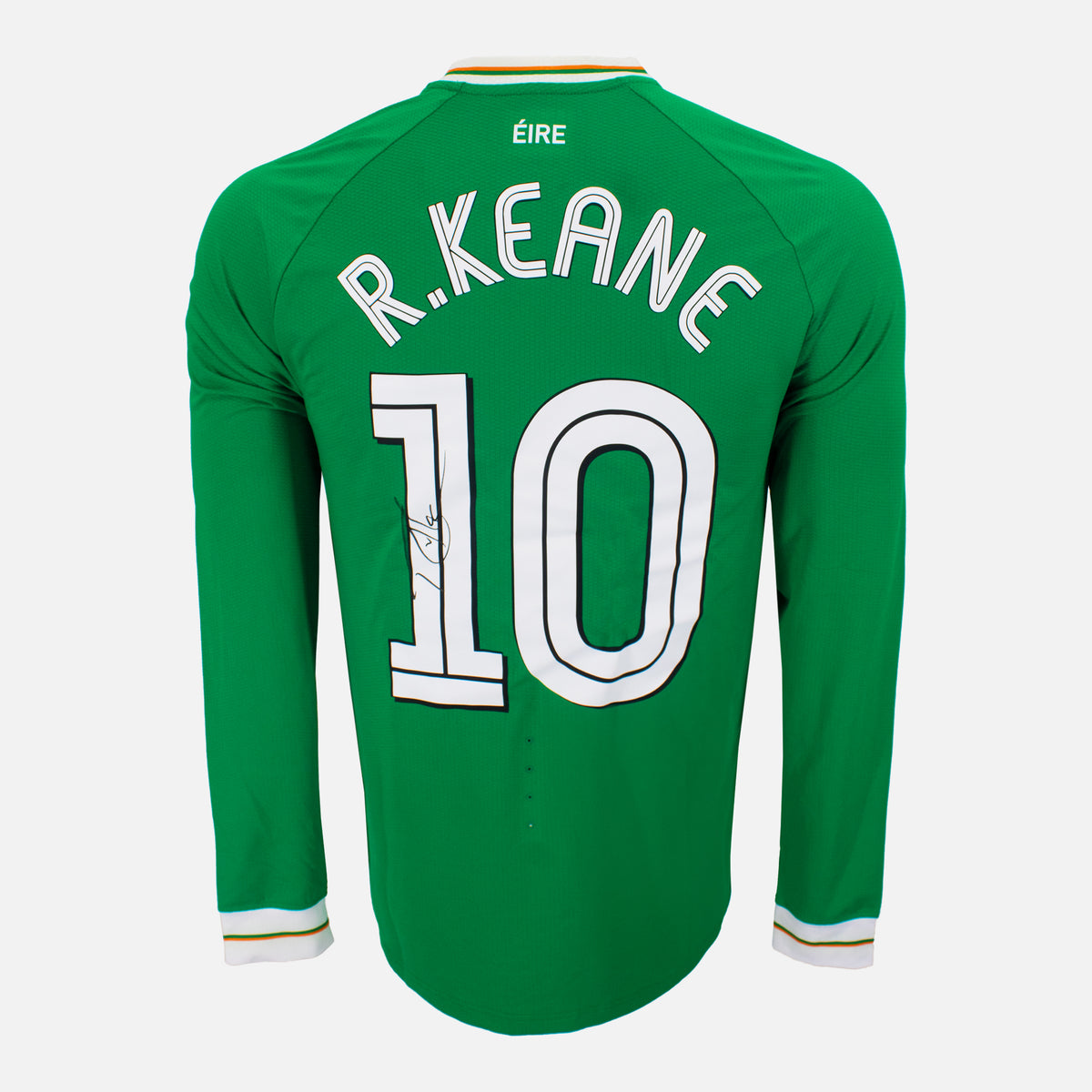 Robbie Keane Signed Ireland Shirt Home [10] — Ireland signed shirt from the 2023 to 2024 season | The Vault