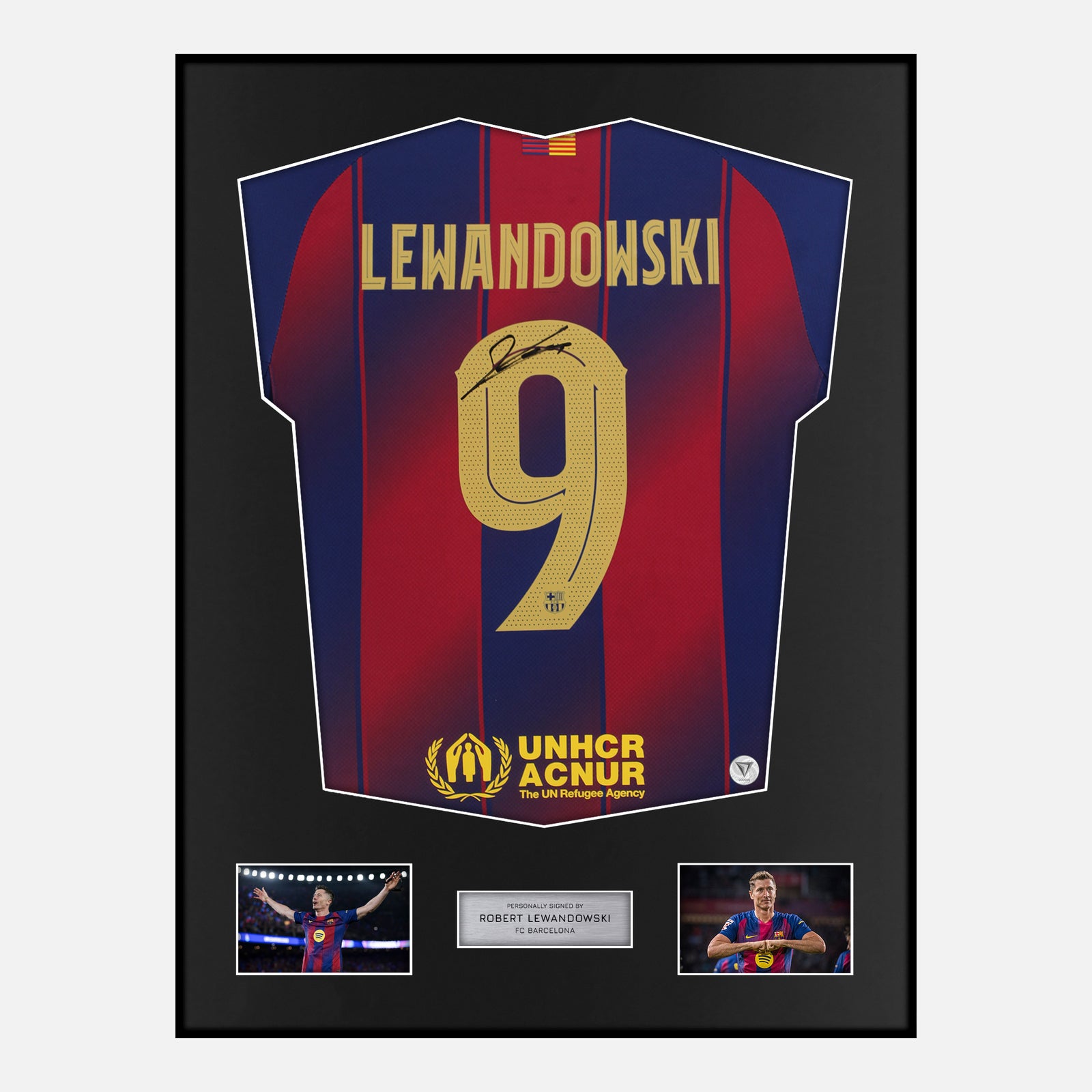 Framed Robert Lewandowski Signed Barcelona Shirt | Classic