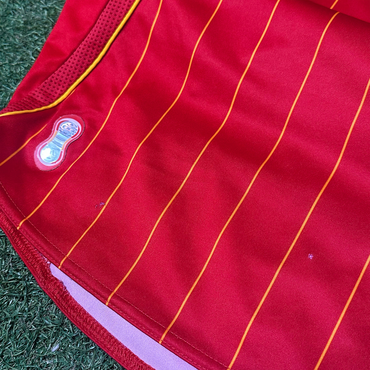2006-08 Spain Home Shirt Torres 9 [Excellent] XL — Looking after your Spain Home jersey | The Vault