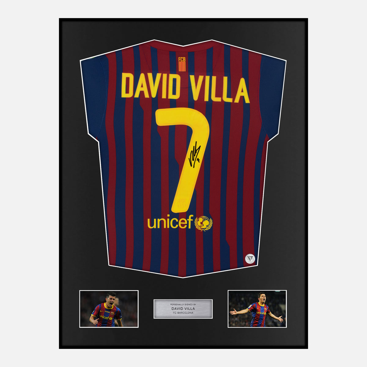 Framed David Villa Signed Barcelona Shirt 2011-12 Home [Classic] — Verified autograph with NFC and certificate | The Vault