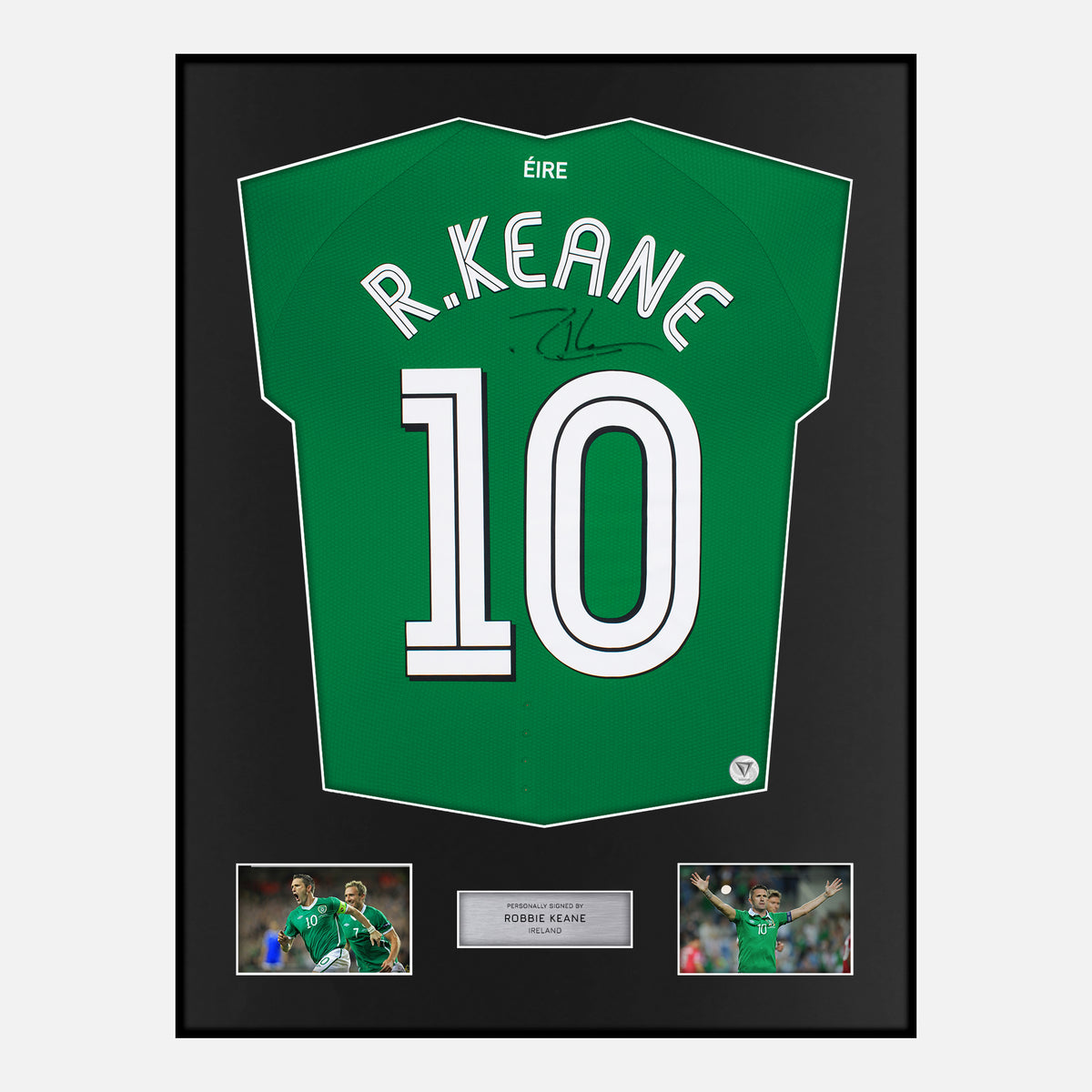 Framed Robbie Keane Signed Ireland Shirt [Classic] — Verified autograph with NFC and certificate | The Vault