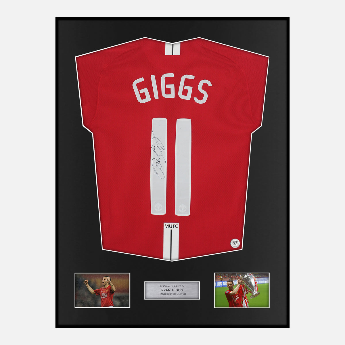 Framed Ryan Giggs Signed Manchester United Shirt 2008 Final [Classic] — Verified autograph with NFC and certificate | The Vault