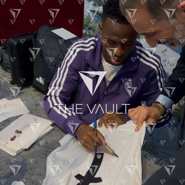 Vinicius Junior Signed Real Madrid Shirt 2024-25 Home [7]