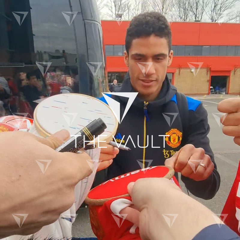 Raphael Varane Signed Manchester United Shirt 2021-22 Home long sleeve [19]